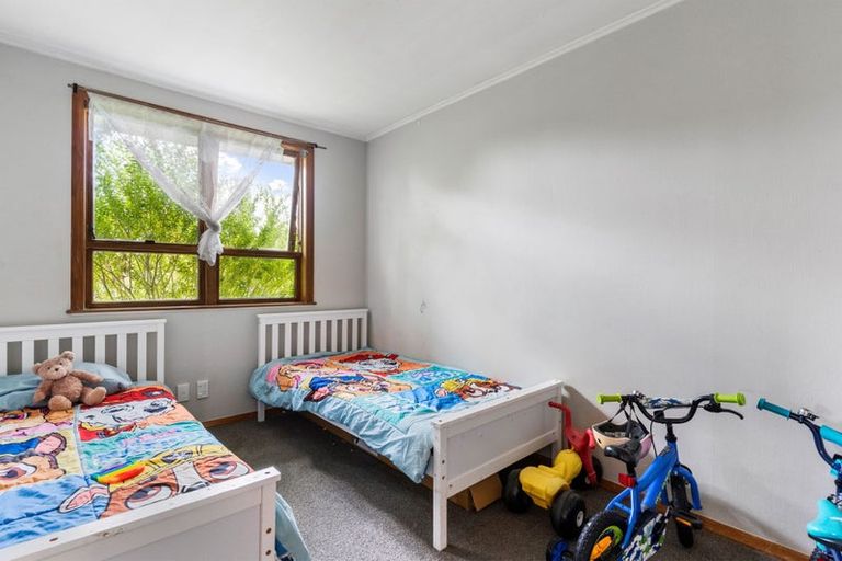 Photo of property in 69 Arimu Road, Papakura, 2110