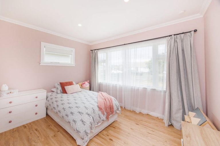 Photo of property in 9 Milton Street, Roslyn, Palmerston North, 4414