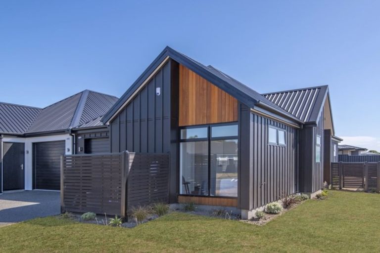 Photo of property in 12 Johnson Street, Kaiapoi, 7630