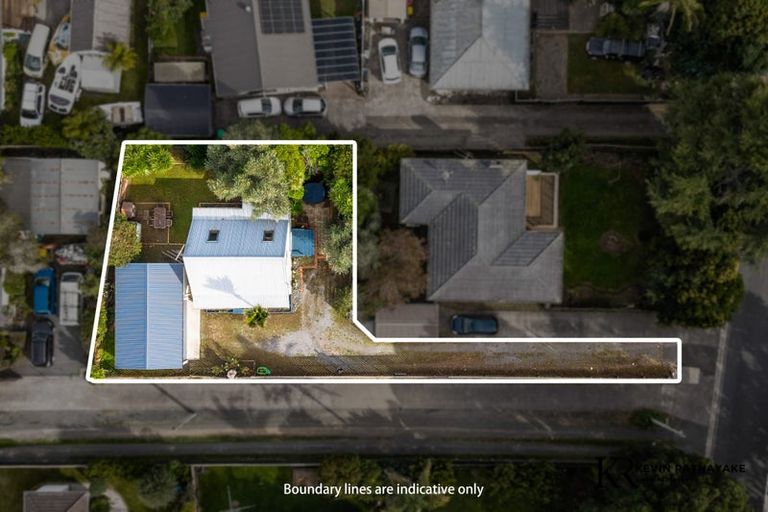 Photo of property in 2/100 Beach Road, Pahurehure, Papakura, 2113