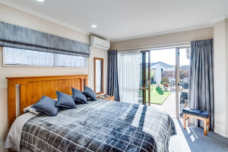 Photo of property in 4 Blythfield Place, Taradale, Napier, 4112