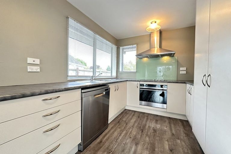 Photo of property in 11a Centennial Avenue, Riccarton, Christchurch, 8041