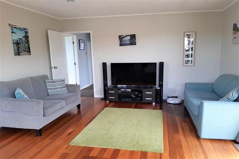 Photo of property in 1/7 Studfall Street, Pakuranga Heights, Auckland, 2010