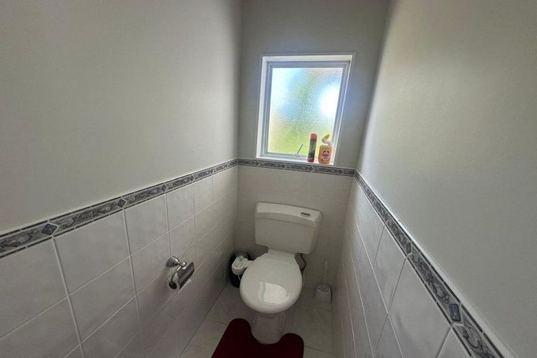 Photo of property in 15a Te Atatu Road, Te Atatu South, Auckland, 0610