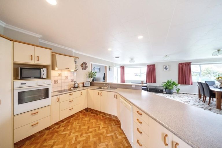 Photo of property in 20 Surrey Street, Linwood, Christchurch, 8062