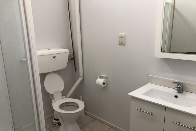 Photo of property in 85d Stottholm Road, Titirangi, Auckland, 0604