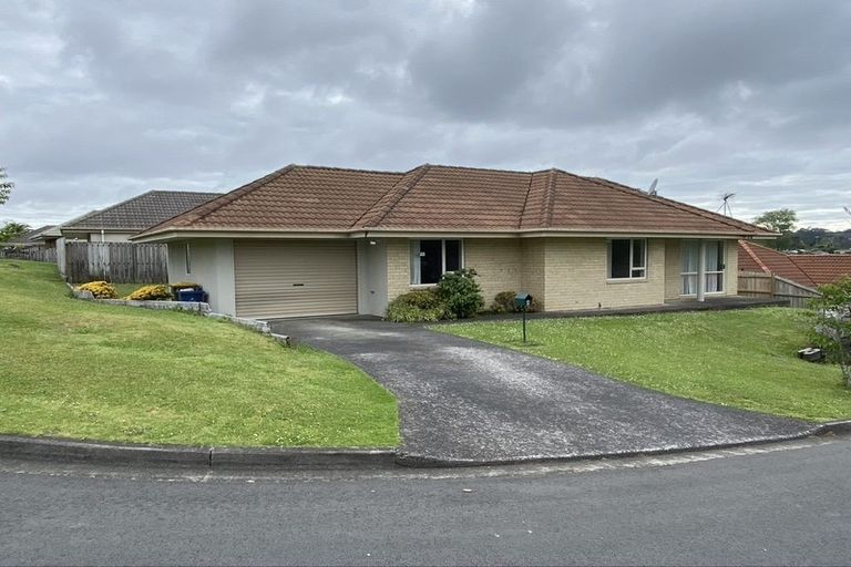 Photo of property in 4 Cretian Crescent, Henderson, Auckland, 0612