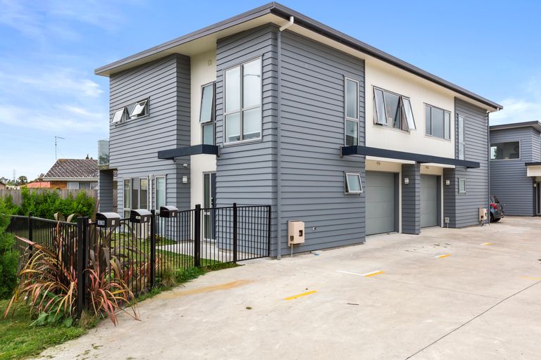 Photo of property in 11u1 Crosher Place, Silverdale, Hamilton, 3216