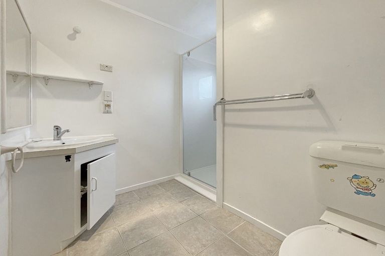 Photo of property in 21f4 Rotoiti Street, Johnsonville, Wellington, 6037