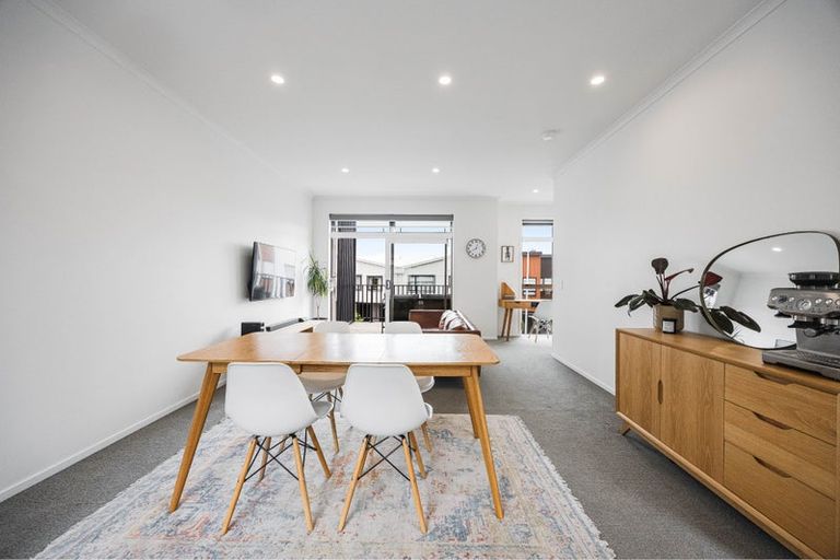 Photo of property in 25 Marine Parade, Hobsonville, Auckland, 0616
