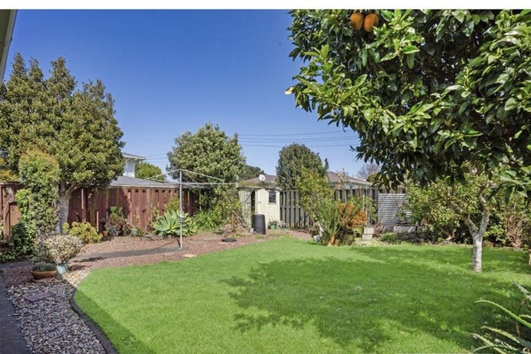 Photo of property in 39 Birdwood Avenue, Papatoetoe, Auckland, 2025