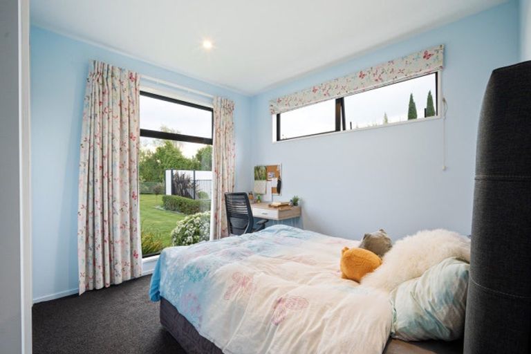 Photo of property in 3 Willowside Place, Amberley, 7410