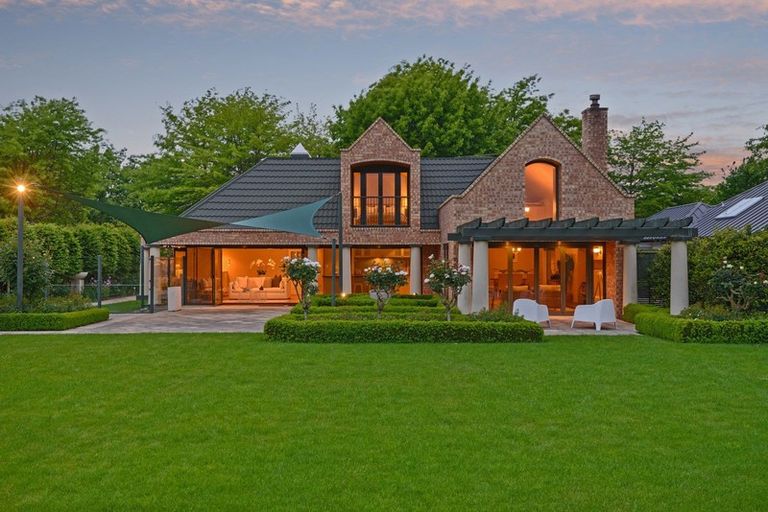 Photo of property in 60 Regent's Park Drive, Casebrook, Christchurch, 8051