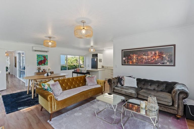 Photo of property in 27 Sarah Street, Waikawa Beach, Levin, 5573