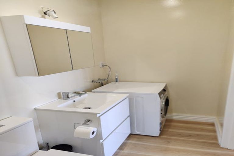 Photo of property in 28 Arlington Street, Mount Cook, Wellington, 6011