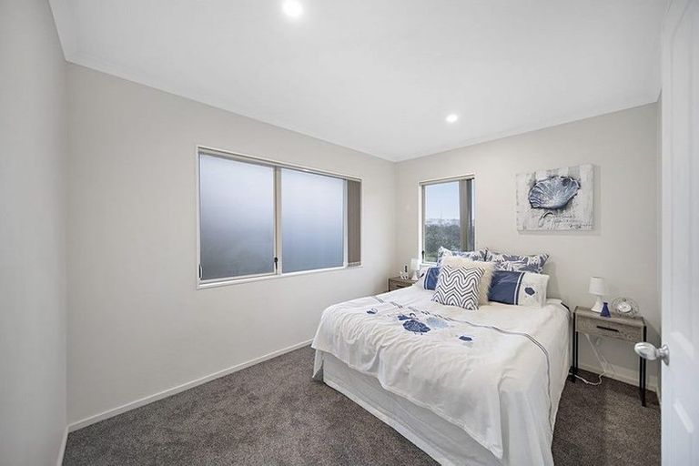 Photo of property in 39 Jadewynn Drive, Massey, Auckland, 0614