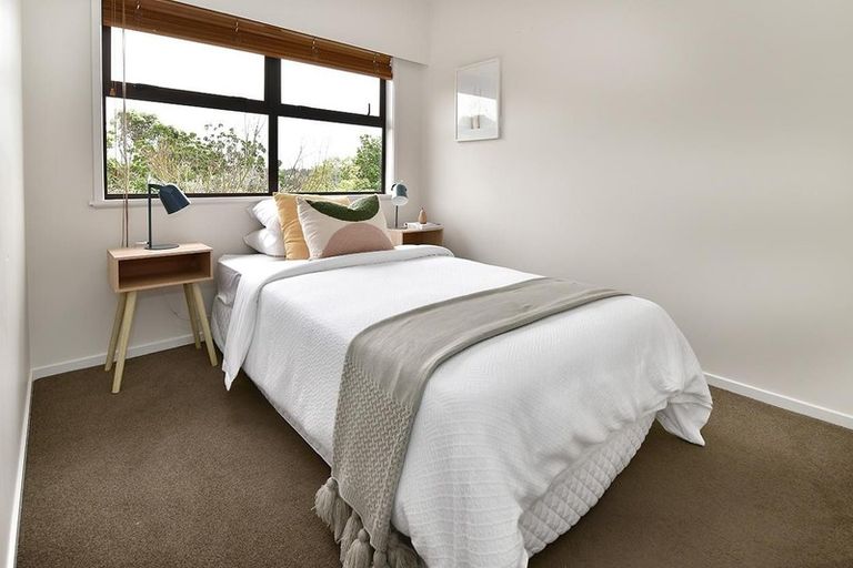 Photo of property in 10 Castleton Street, Birkdale, Auckland, 0626