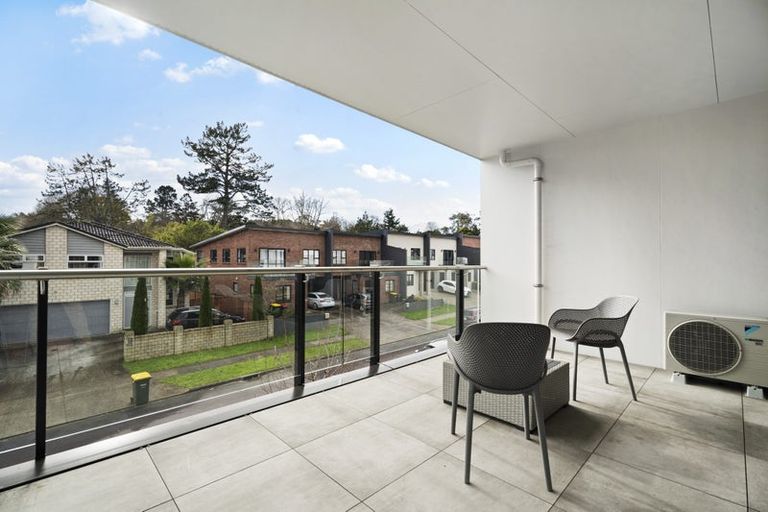 Photo of property in 3/11 Carlos Drive, Flat Bush, Auckland, 2016