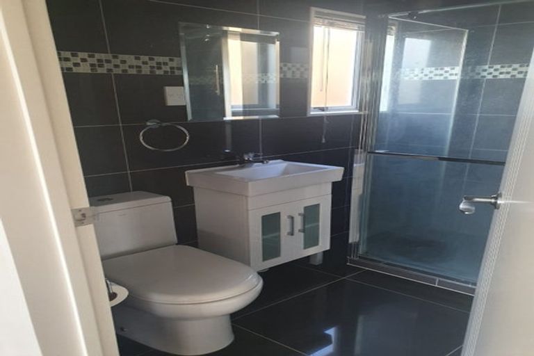 Photo of property in 12a Orams Road, Hillpark, Auckland, 2102