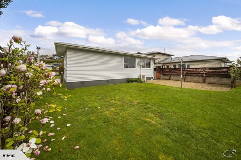 Photo of property in 33 Rosendale Avenue, Spotswood, New Plymouth, 4310