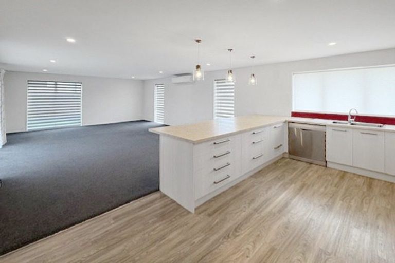 Photo of property in 7 Lewis Close, Rangiora, 7400