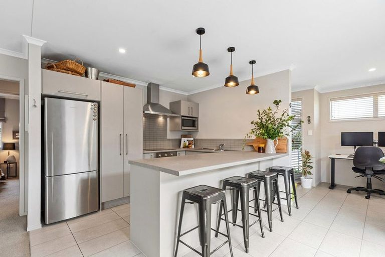 Photo of property in 6 Rire Hau Lane, Pyes Pa, Tauranga, 3112