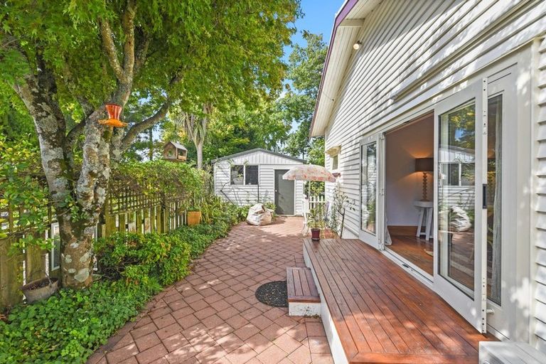 Photo of property in 11 Young Street, Claudelands, Hamilton, 3214