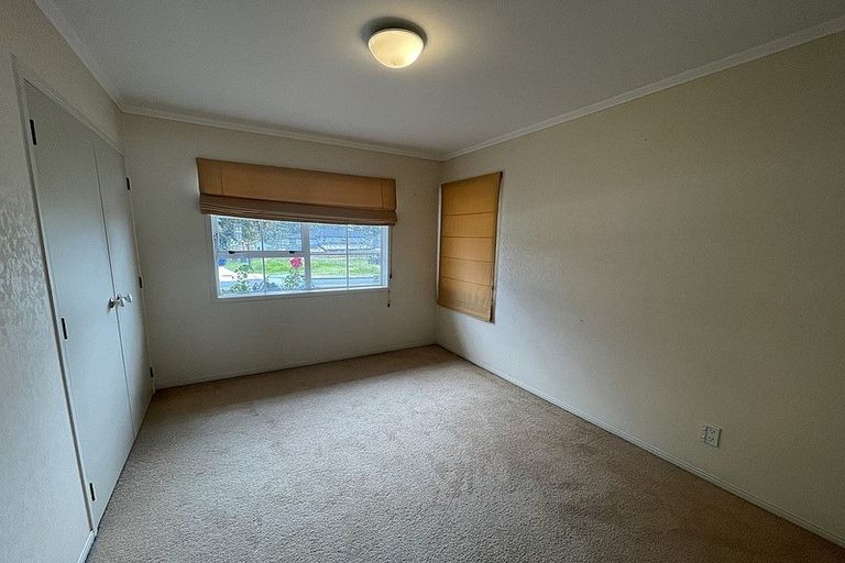 Photo of property in 84 Granville Drive, Massey, Auckland, 0614