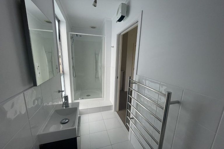 Photo of property in 68b Chatsworth Road, Silverstream, Upper Hutt, 5019