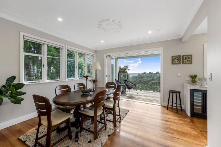 Photo of property in 97 Scenic Drive, Titirangi, Auckland, 0604