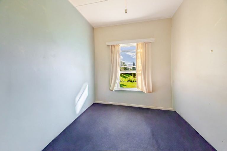 Photo of property in 53 Waverley Street, Waipawa, 4210
