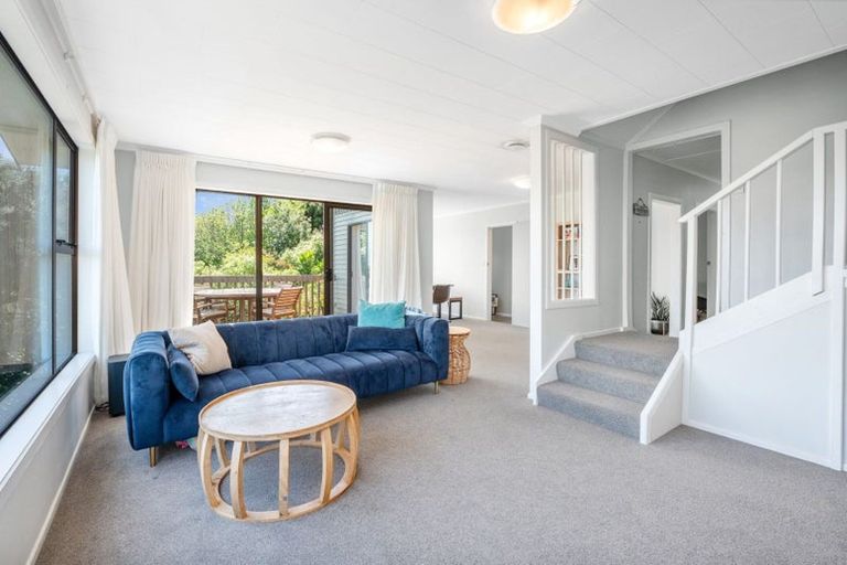 Photo of property in 4 Kahu Road, Paremata, Porirua, 5024