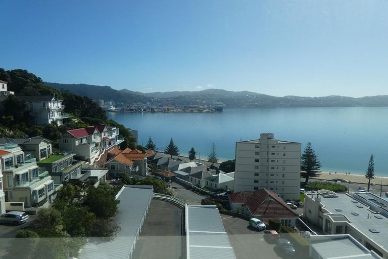 Photo of property in Jerningham Apartments, 20 Oriental Terrace, Oriental Bay, Wellington, 6011