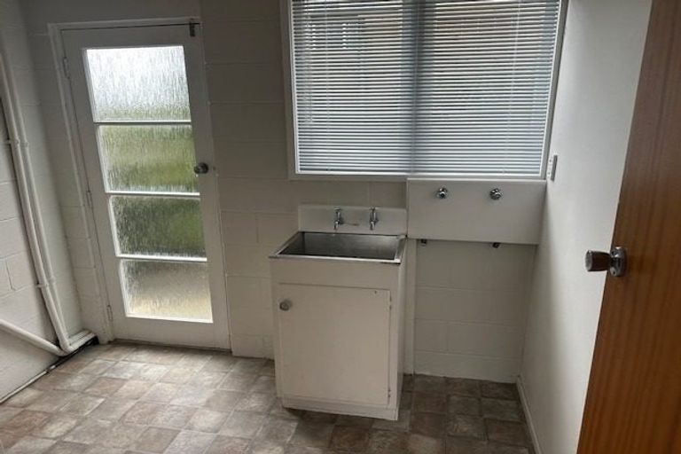 Photo of property in 1/48 Richards Avenue, Forrest Hill, Auckland, 0620