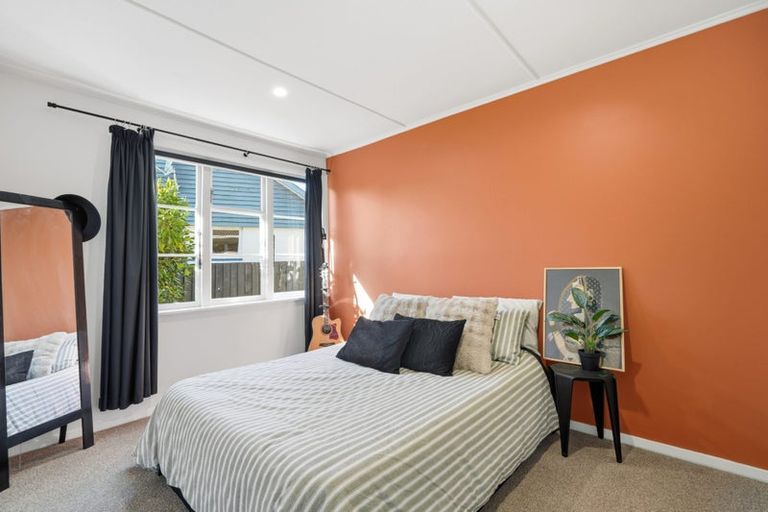 Photo of property in 6 Paddington Street, Northcote, Christchurch, 8052