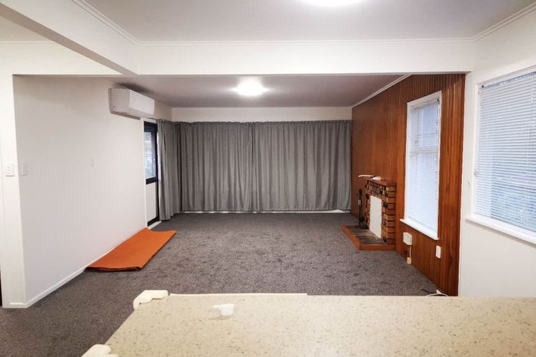 Photo of property in 17 Diana Drive, Glenfield, Auckland, 0627