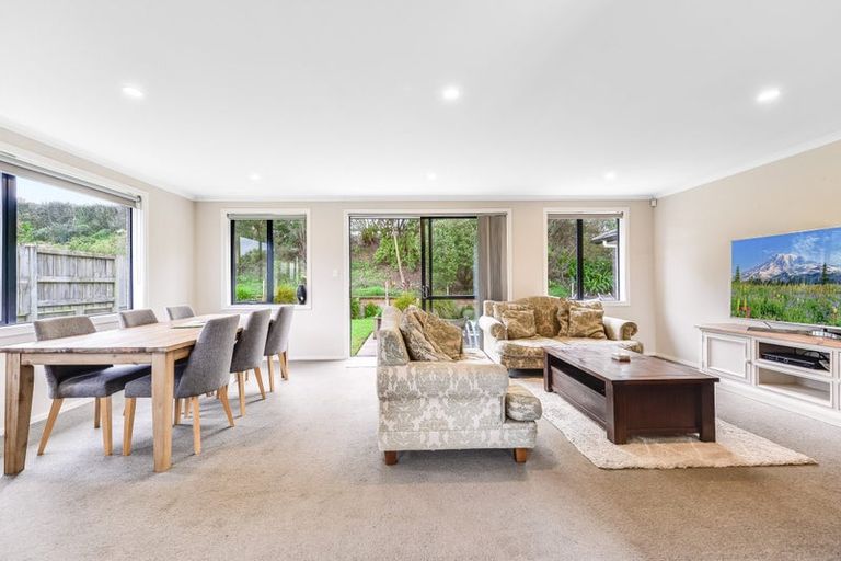 Photo of property in 14 Patatee Terrace, Baverstock, Hamilton, 3200