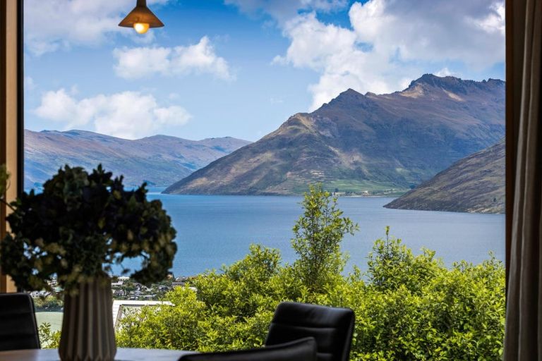 Photo of property in 5a London Lane, Queenstown, 9300