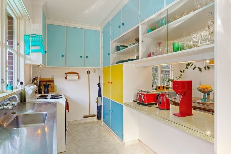 Photo of property in 11 Iti Grove, Waikanae, 5036