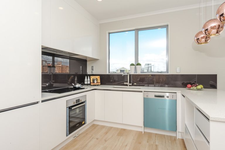 Photo of property in 36 Lockheed Street, Hobsonville, Auckland, 0618