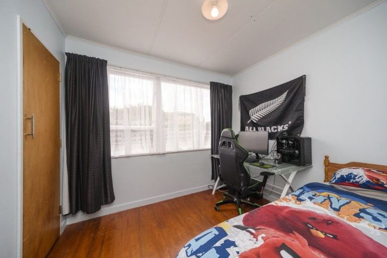 Photo of property in 37 Karamea Crescent, Kelvin Grove, Palmerston North, 4414