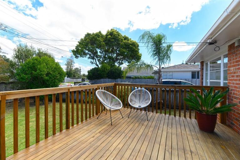 Photo of property in 54 Neil Avenue, Te Atatu Peninsula, Auckland, 0610