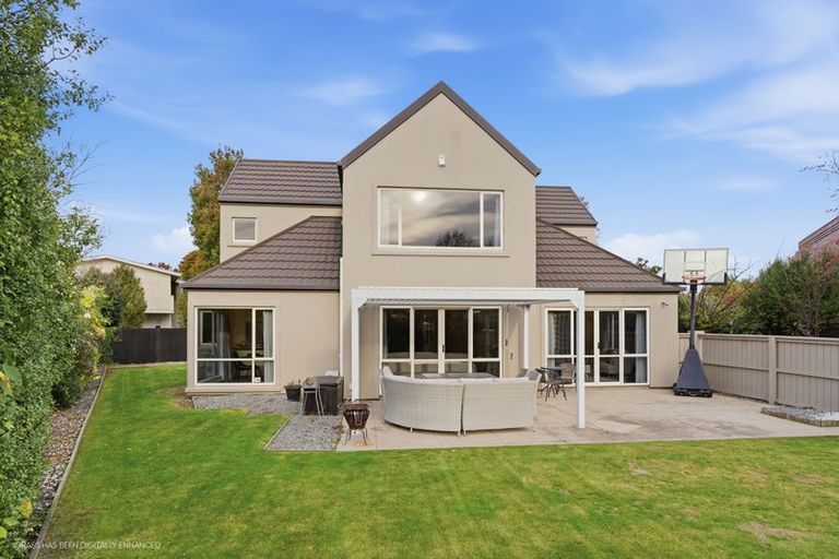 Photo of property in 14 Harlech Mews, Avonhead, Christchurch, 8042