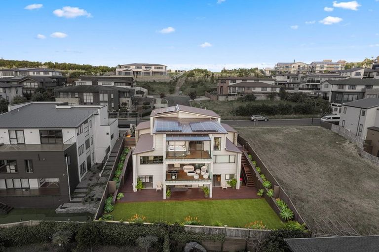 Photo of property in 13 Michael Richard Place, East Tamaki Heights, Auckland, 2016
