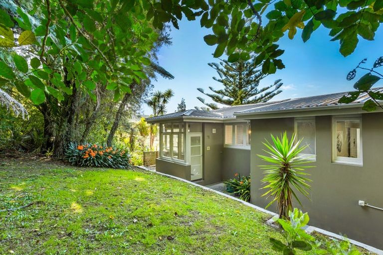 Photo of property in 1 Huia Road, Titirangi, Auckland, 0604