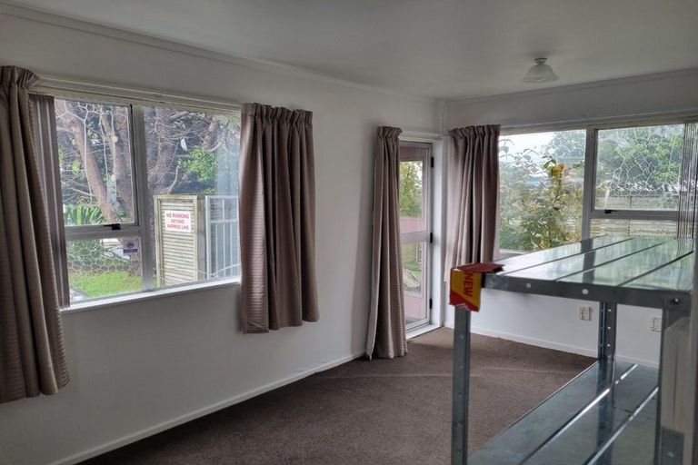 Photo of property in 126u3 Redwood Avenue, Tawa, Wellington, 5028