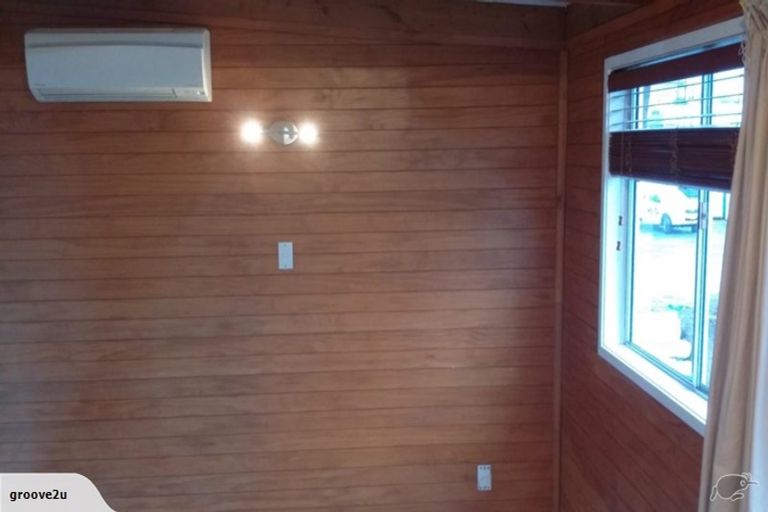 Photo of property in 55 Red Beach Road, Red Beach, 0932