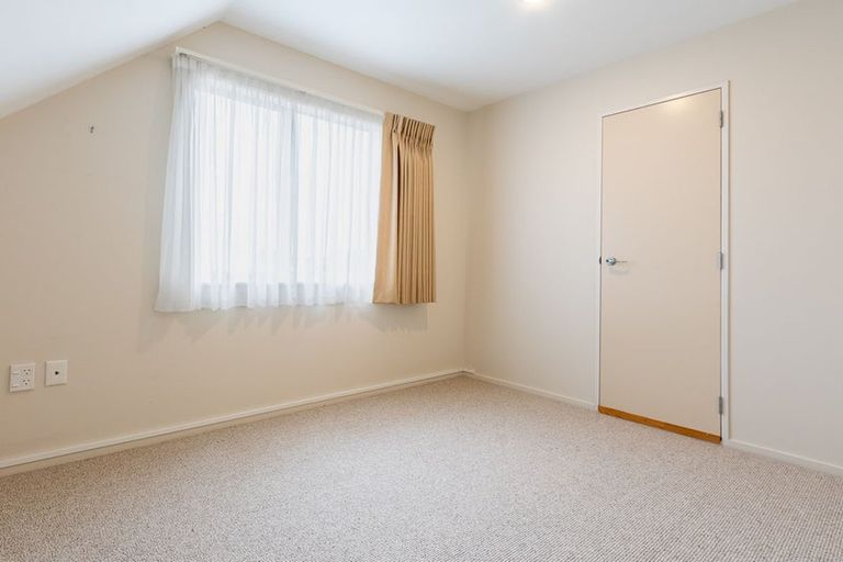 Photo of property in Rangeview Villas, 24/9 Fuller Close, Levin, 5510