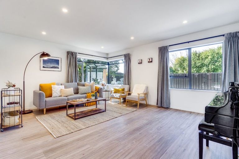 Photo of property in 12 Patricia Place, Harewood, Christchurch, 8051