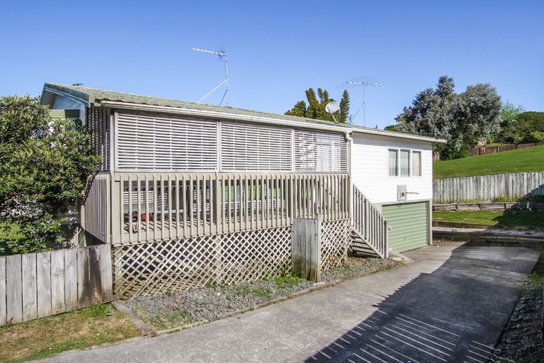 Photo of property in 41 Loughanure Place, Massey, Auckland, 0614